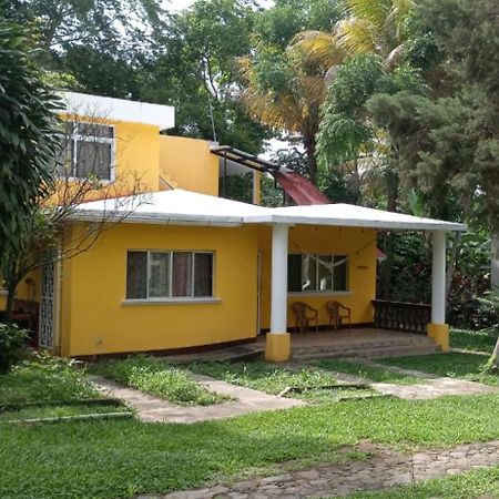 Casa Veronica A 2 Kilometros Del Irtra レタルレウ エクステリア 写真
