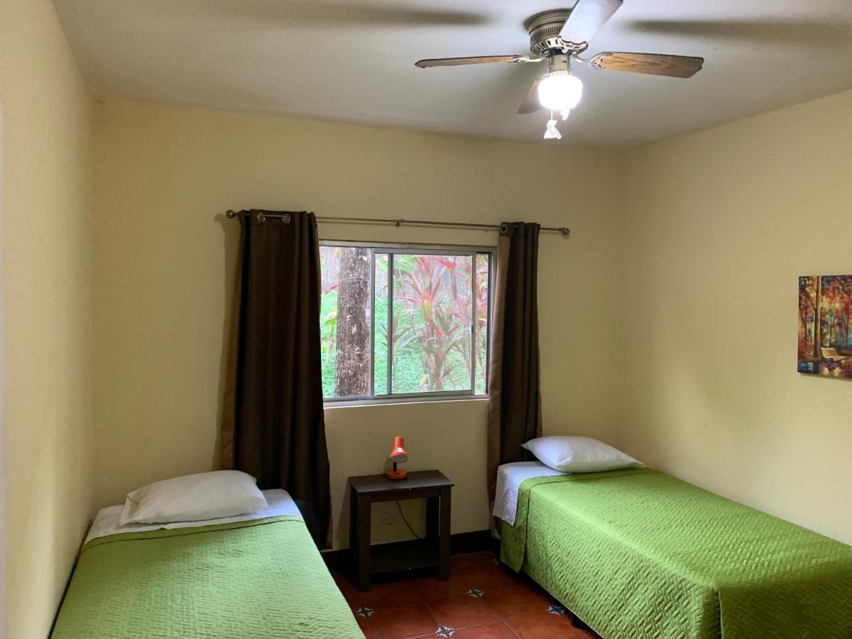 Casa Veronica A 2 Kilometros Del Irtra レタルレウ エクステリア 写真